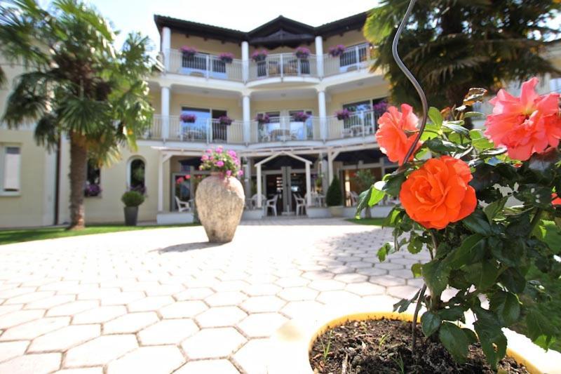 Villa Mala *